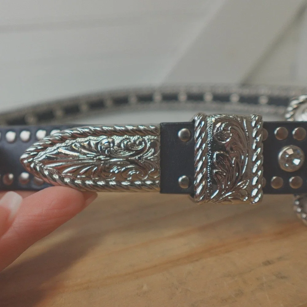 Women's Black Leather Studded Nocona Belt Medium‎ Rhinestones Silver Tone Buckle